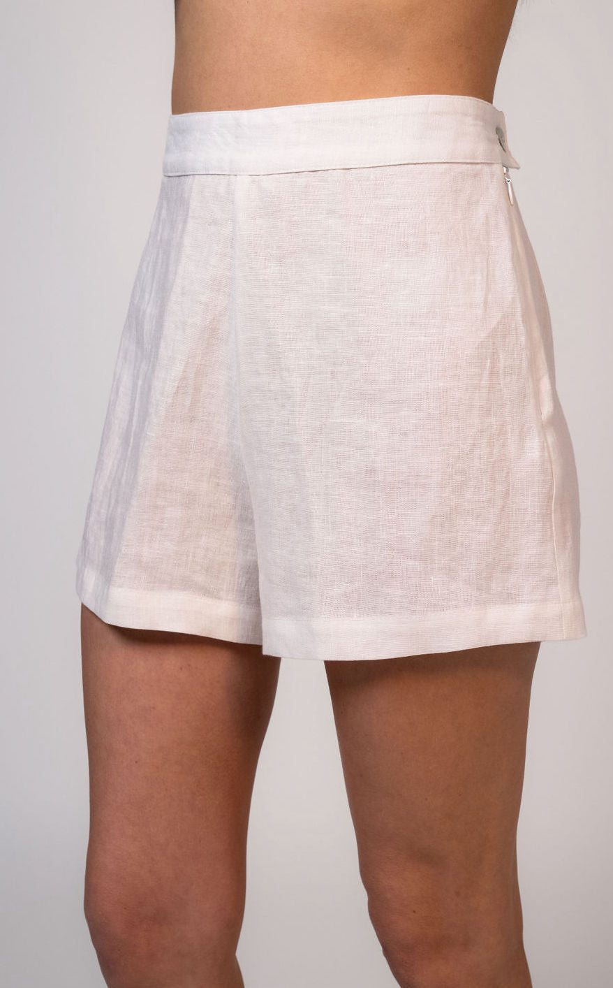 Dahlia Linen Shorts - White