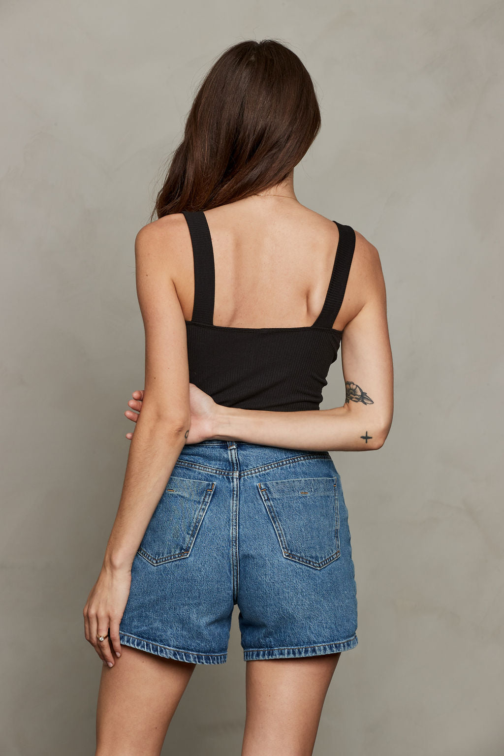 Aura Rib Tank Top - Black