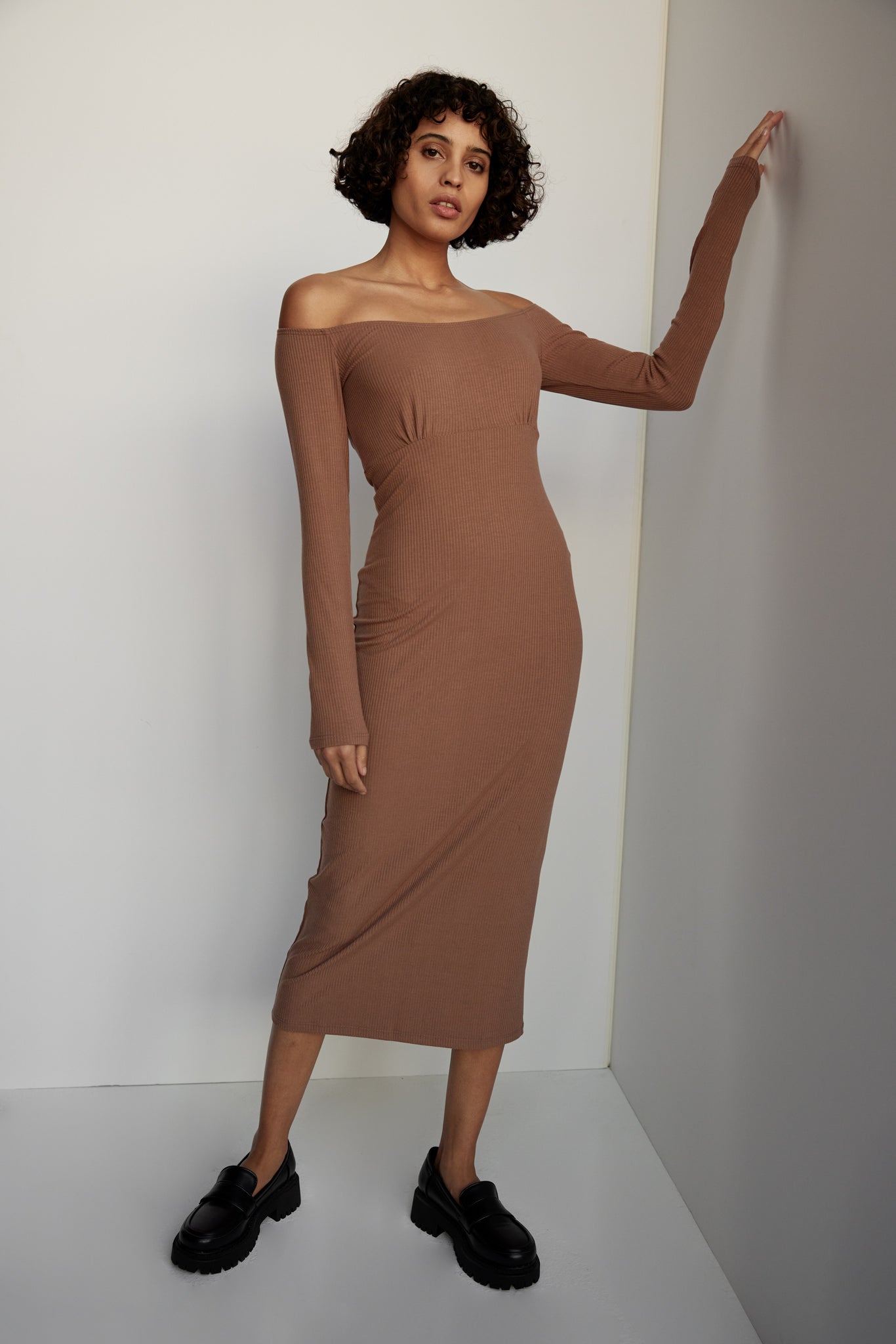 Desiree Off Shoulder Rib Dress - Mocha